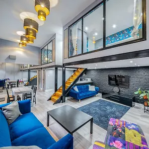 azure-oasis-in-the-heart-of-the-city.inbudapesthotels.com/